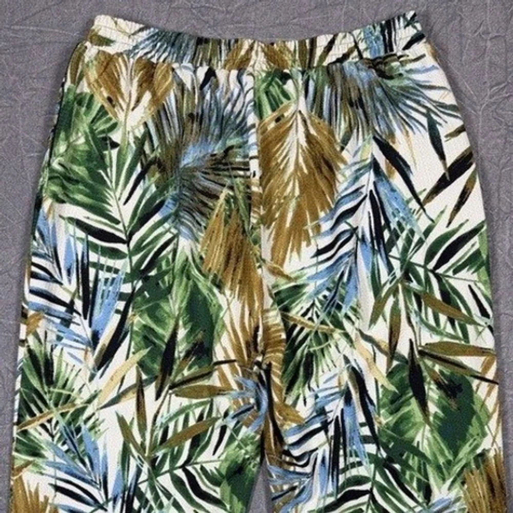 SOHO‎ Apparel Ltd Tropical Palm Print Wide Leg Crop Pants Green Blue 1X 78108156